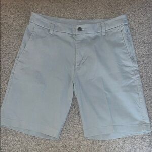 Lululemon Men’s Shorts EUC 32